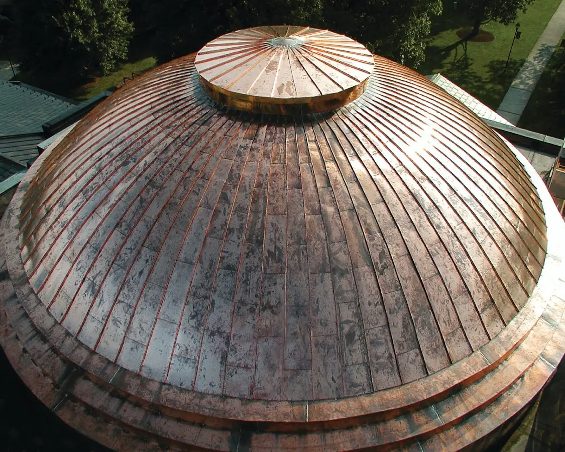 Craftsman Roofing crew installing a new roof in La Casa Rica